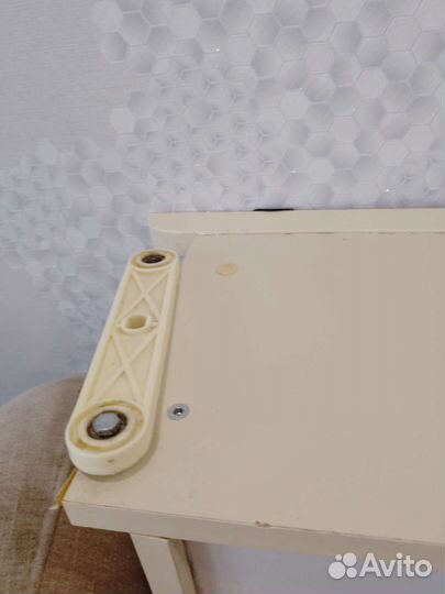 Детская кровать с маятником