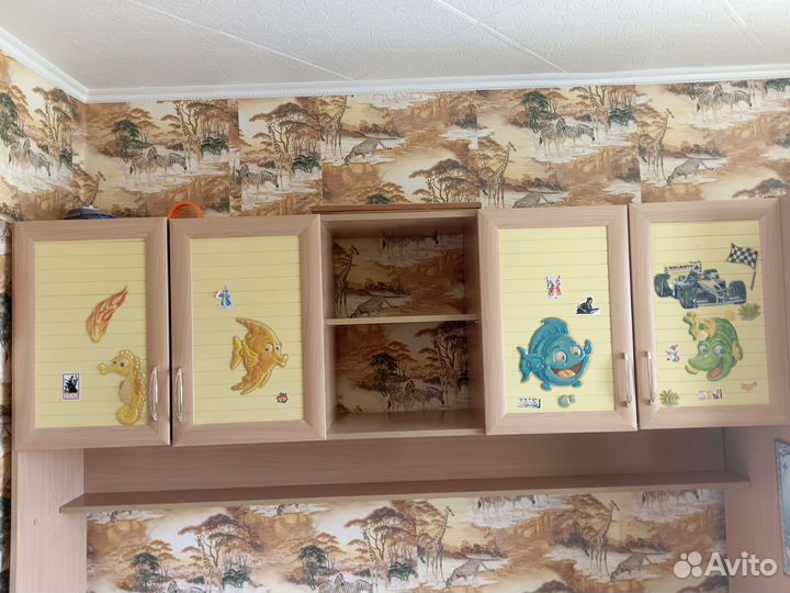 Мебельный гарнитур в детскую