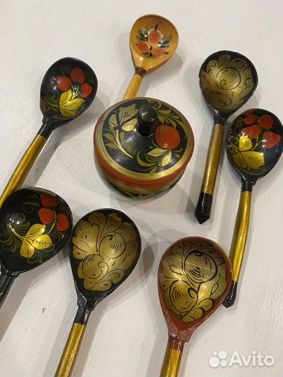 Набор посуды хохлома