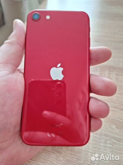Телефон iPhone se 2020