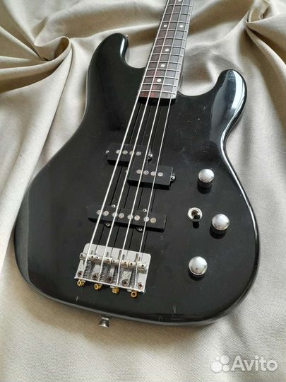 Бас гитара squier contemporary bass Japan 80е