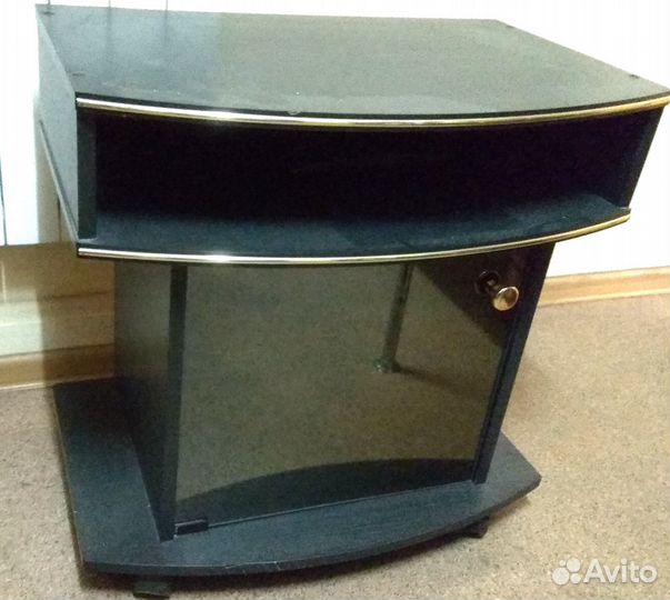 Подставка под телевизор