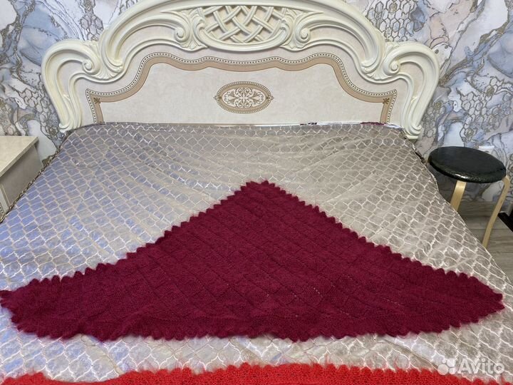 Пуховый платок косынка