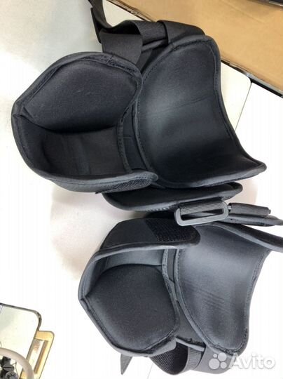 Хоккейные вратарские наколенники