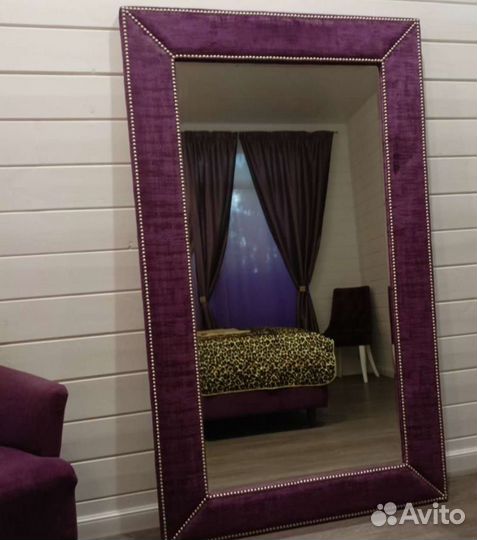 Напольное велюровое зеркало с креслом