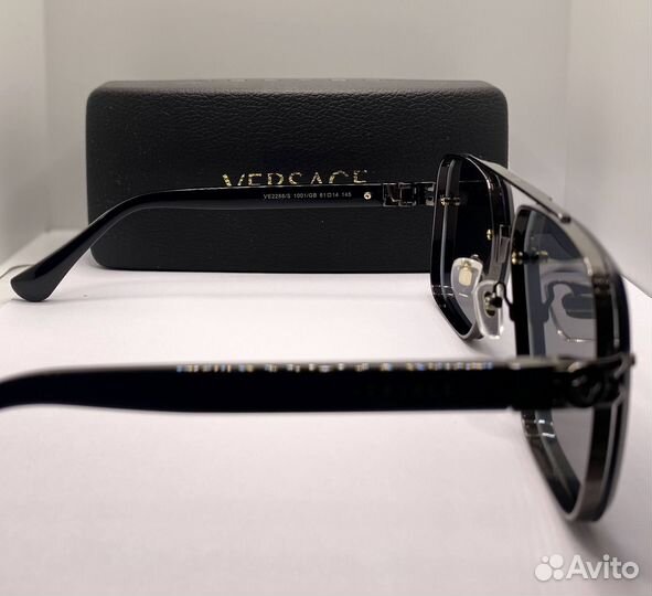 Солнечные очки Versace унисекс