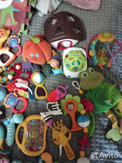 Игрушки погремушки пакетом для малышей