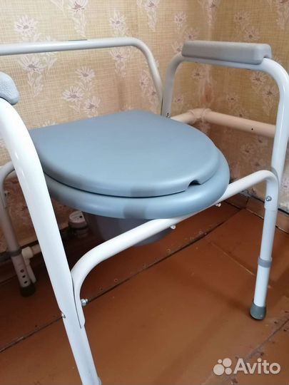 Стул санитарный