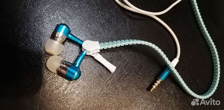 Наушники новые