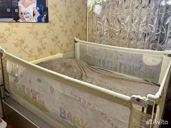 Защитный барьер (борт) для кровати