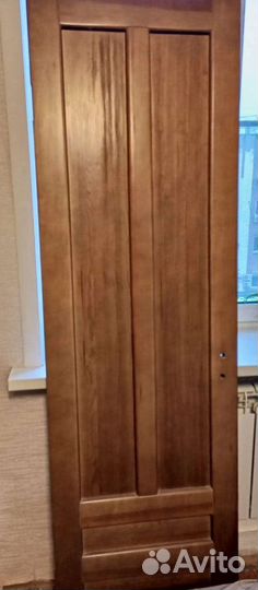 Дверь межкомнатная, б/у. Массив дерева