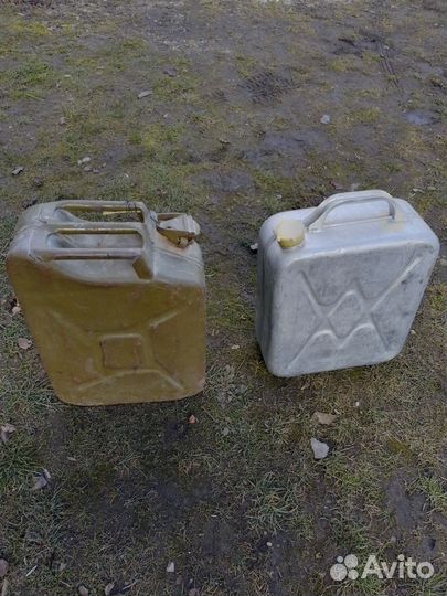 Канистры металлические 20 литров