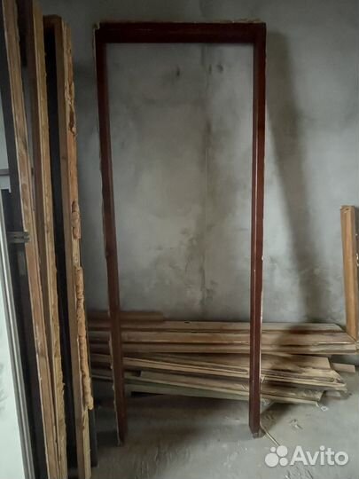 Продам б/у 3 двери массив, 2 двери Шпон