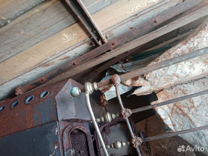 Кровать антикварная, металлическая, старинная