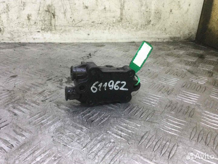 Насос топливный Mercedes C-klasse 0440020027; A611