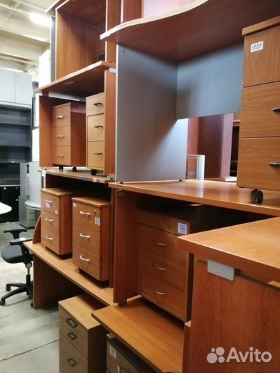 Столы и тумбы