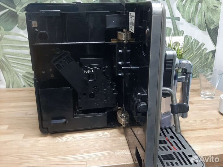 Кофемашина Saeco exprelia