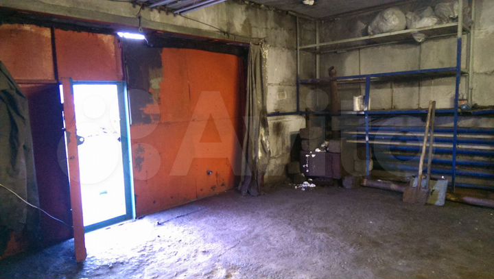 Гараж, > 30 м²