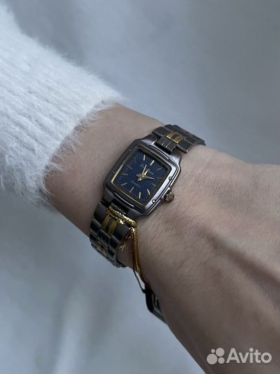 Часы наручные женские