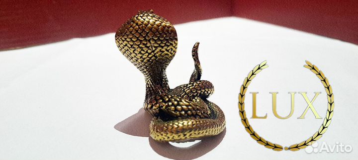 Бронзовая статуэтка 