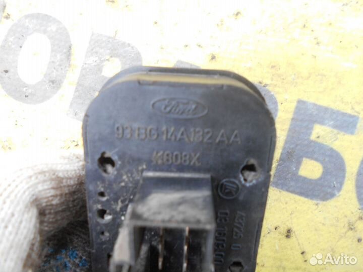 Блок упр-ия стеклоподъемникаи Ford Mondeo I 1993-1