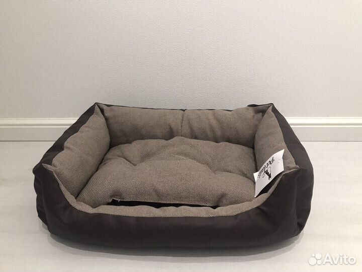 Лежак с подушкой