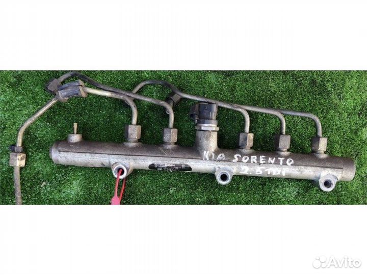 Топливная рампа Kia Sorento 2.5 2004