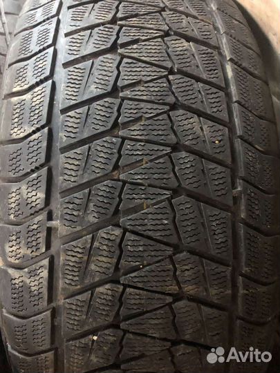 Bridgestone Blizzak DM-V1 275/40 R20 106R