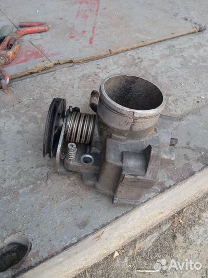 Дроссельная заслонка