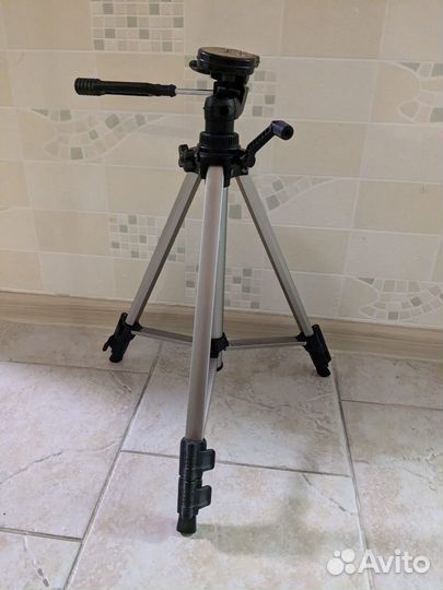 Штатив для фотоаппарата, видеокамеры