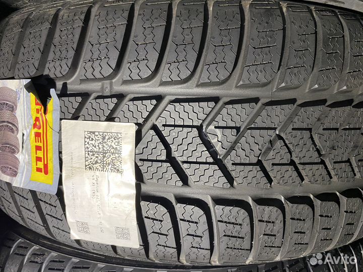 Pirelli Winter Sottozero II 225/40 R18 92V