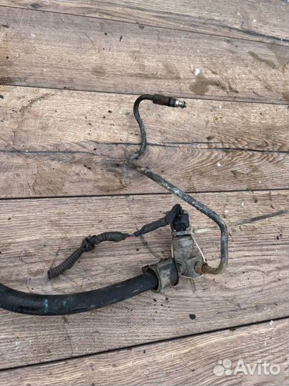 Трубка гур Nissan Primera 2.0