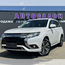 Mitsubishi Outlander 2.0 CVT, 2022, 1 км, с пробегом, цена 3 150 000 руб.