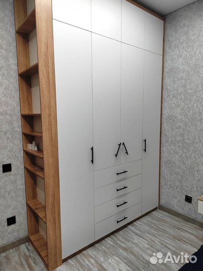 Шкаф-купе, корпусный, встроенный, на заказ