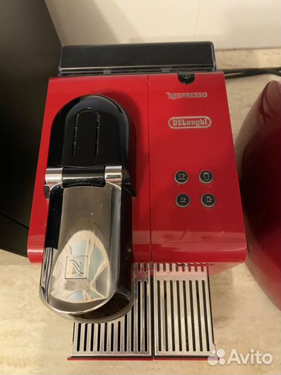 Кофемашина nespresso с капучинатором