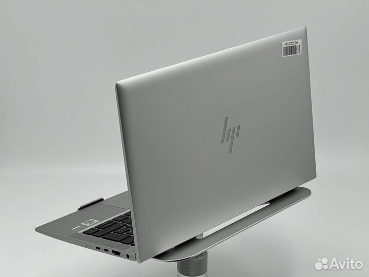 Лаптоп HP EliteBook 830 G7 i7-10610U/16/256