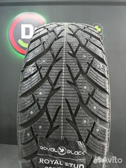 Royal Black Royal Stud 205/55 R16 94T