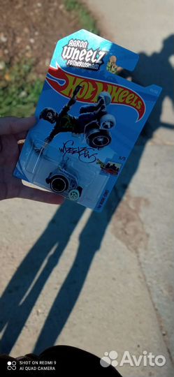 Машинка hot wheels
