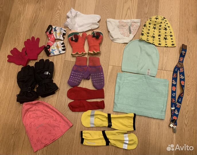 Пакет шапок, варежек, перчаток, подтяжки, снуд