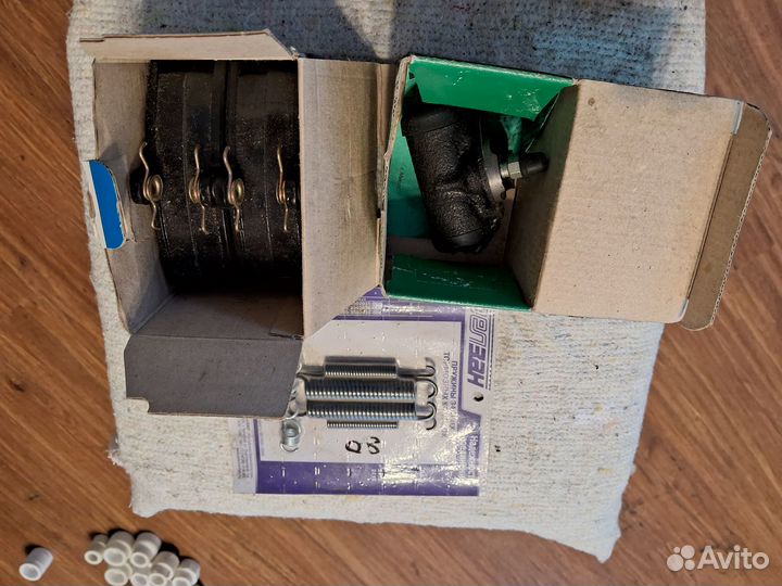 Тормозные колодки пружины цилиндр новое для ваз210