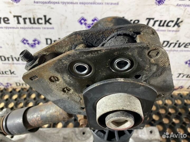 Подушка кабины в сборе с кронштейном левая Renault