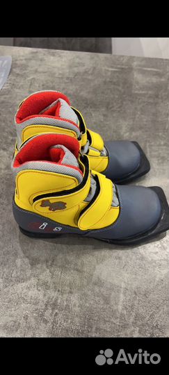 Лыжные ботинки