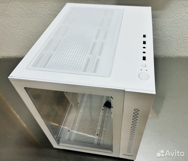 Корпус для компьютера Ginzzu V400 White