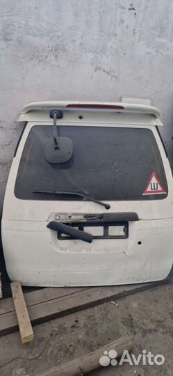 Задняя дверь