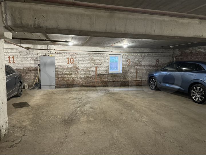 Машиноместо, 17 м²