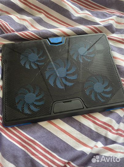 Подставка с охлаждением Crown