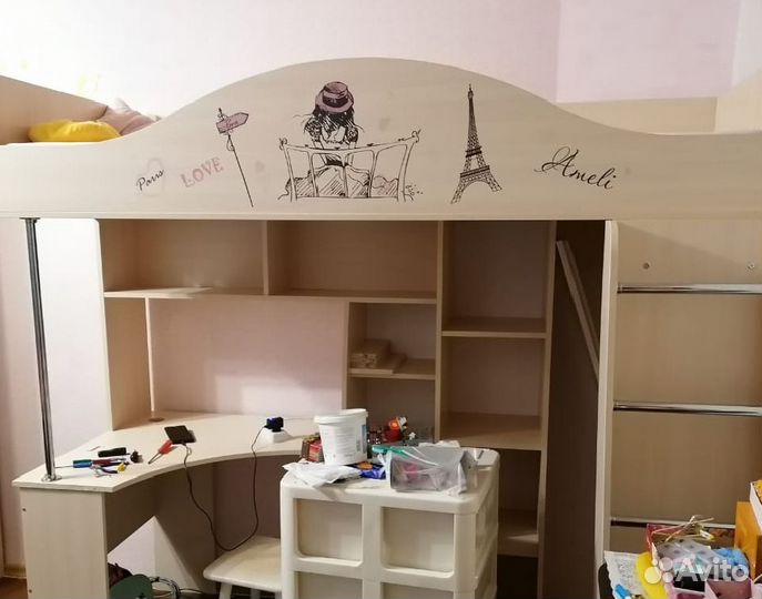 Детская кровать чердак со столом и шкафом