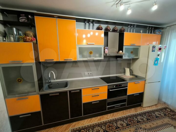 3-к. квартира, 75 м², 3/10 эт.