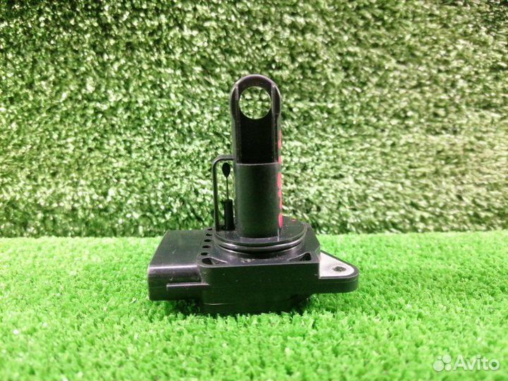 Датчик расхода воздуха Toyota Wish ZNE14 1ZZ-FE