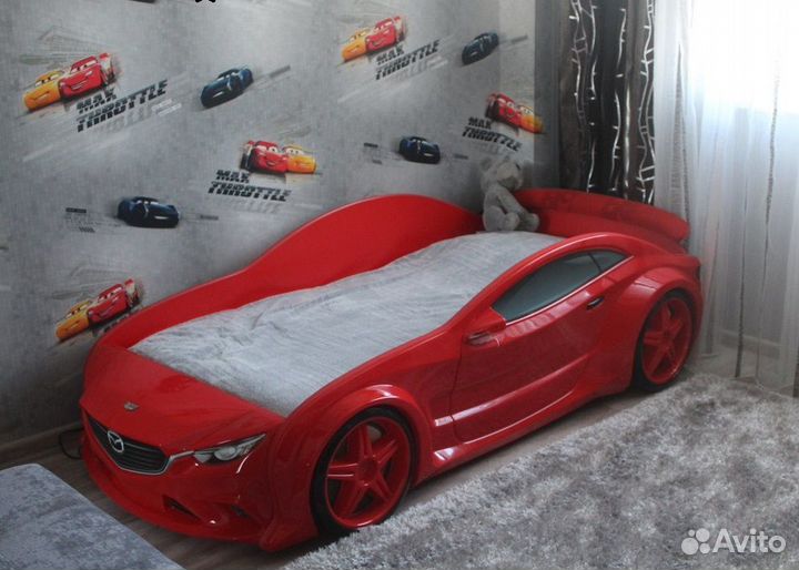 Детская кровать машина